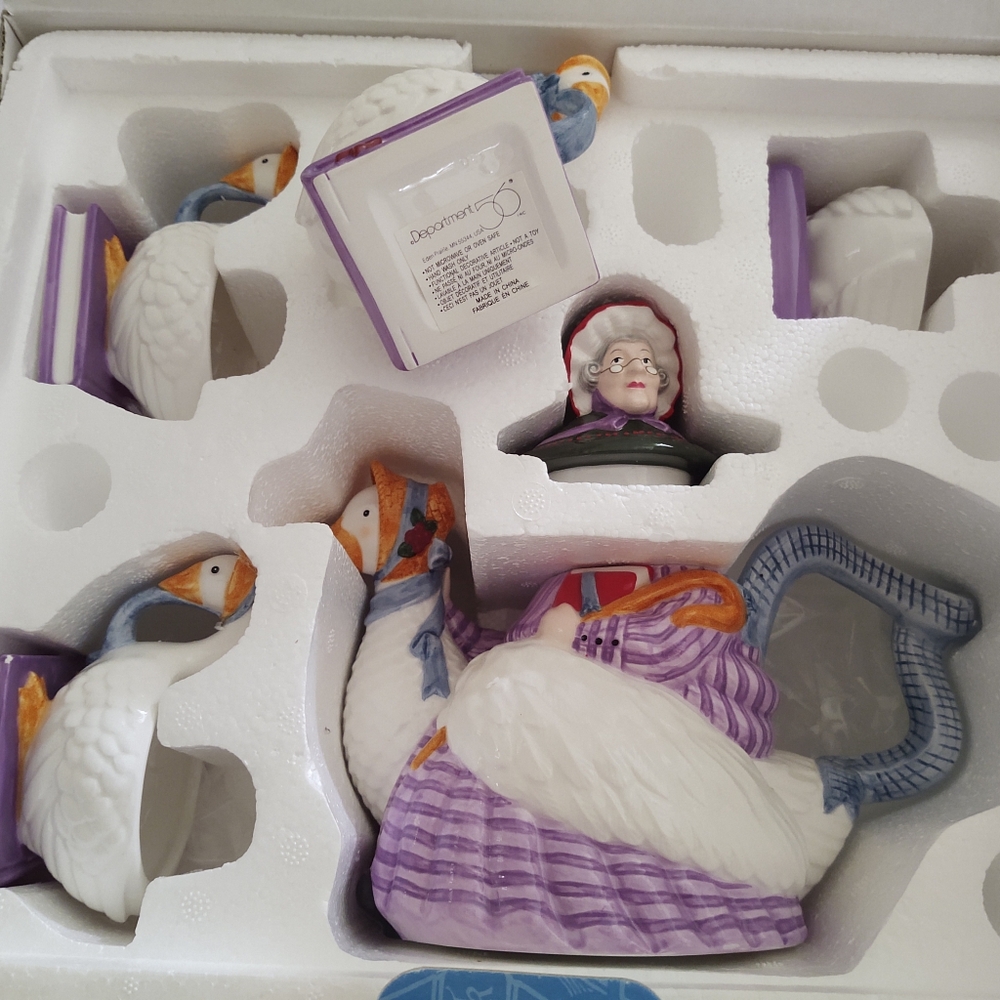 Dept 56 Storybook 'Mother🦢Goose' Tea Pot + 4 Tea ☕Cups SeT~